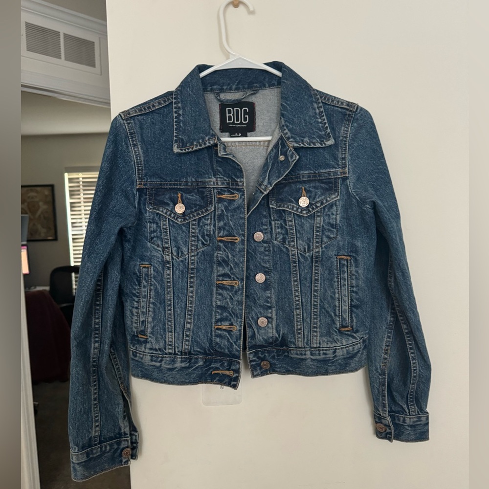 BDG - Urban Outfitters - Blue Jean Jacket - size SM